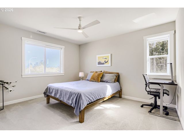 9957 Sw 173RD Ave, Beaverton, OR 97007