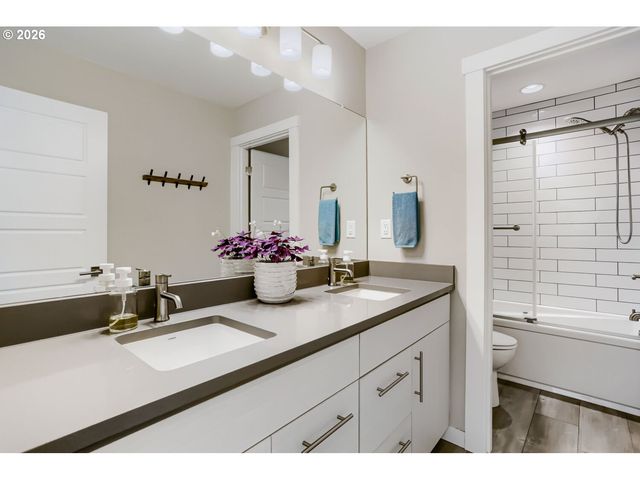 9957 Sw 173RD Ave, Beaverton, OR 97007