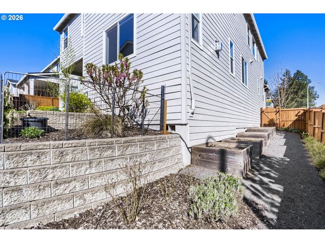 9957 Sw 173RD Ave, Beaverton, OR 97007