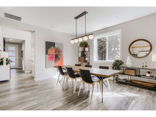 9957 Sw 173RD Ave, Beaverton, OR 97007