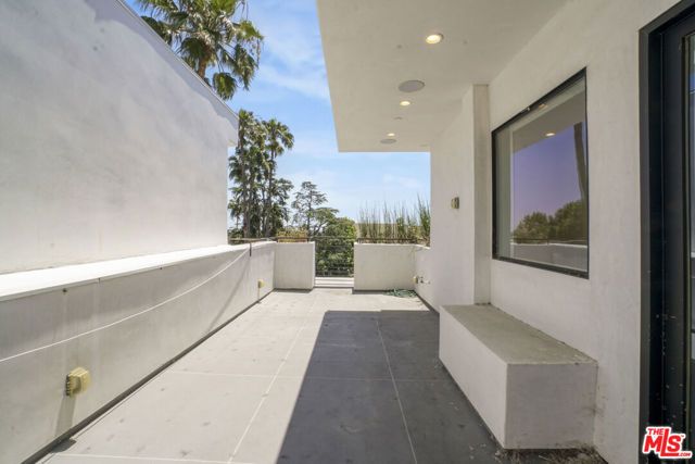 1445 N Martel Avenue, Los Angeles, CA 90046