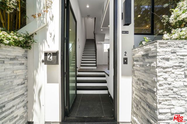 1445 N Martel Avenue, Los Angeles, CA 90046