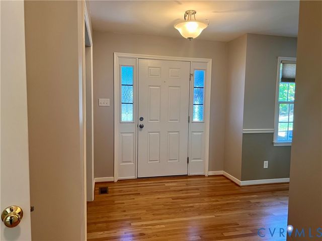 6300 Oak Arbor Ct, Chester, VA 23831