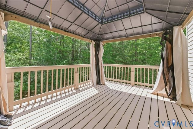 6300 Oak Arbor Ct, Chester, VA 23831