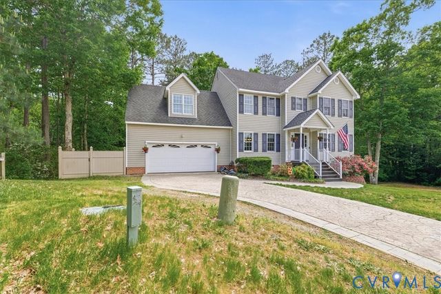 6300 Oak Arbor Ct, Chester, VA 23831