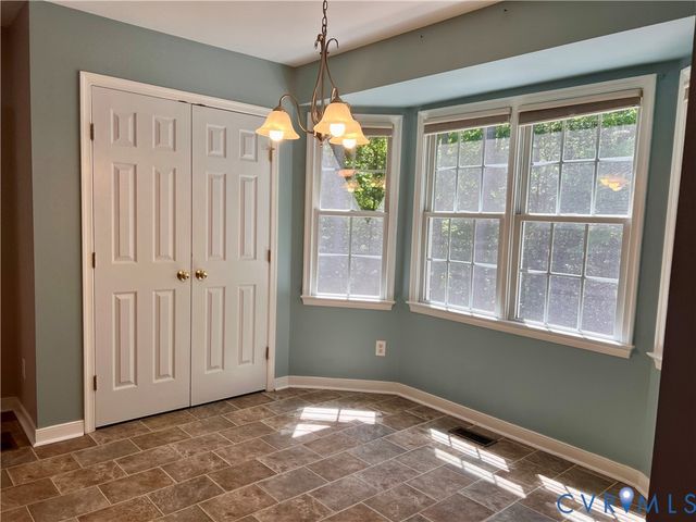 6300 Oak Arbor Ct, Chester, VA 23831