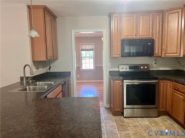 6300 Oak Arbor Ct, Chester, VA 23831