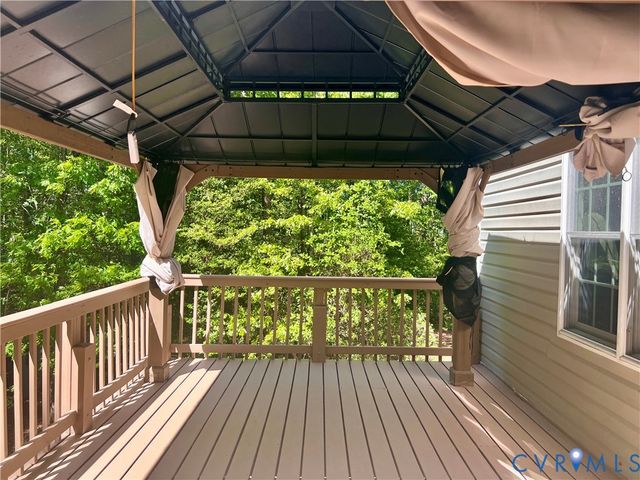 6300 Oak Arbor Ct, Chester, VA 23831