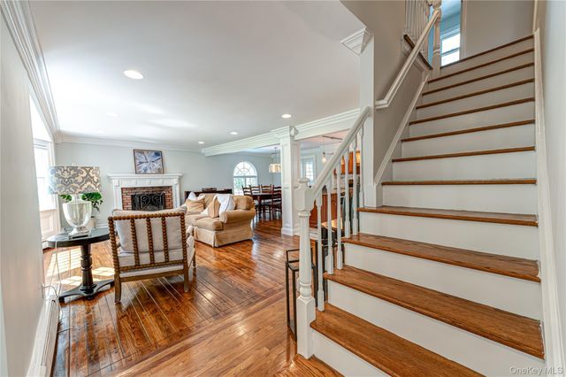 18 Pilgrim Drive, Port Jefferson, NY 11777