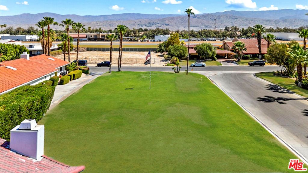 Image 40 of property listing at 41321 Jamaica Sands Drive, Bermuda Dunes, CA 92203
