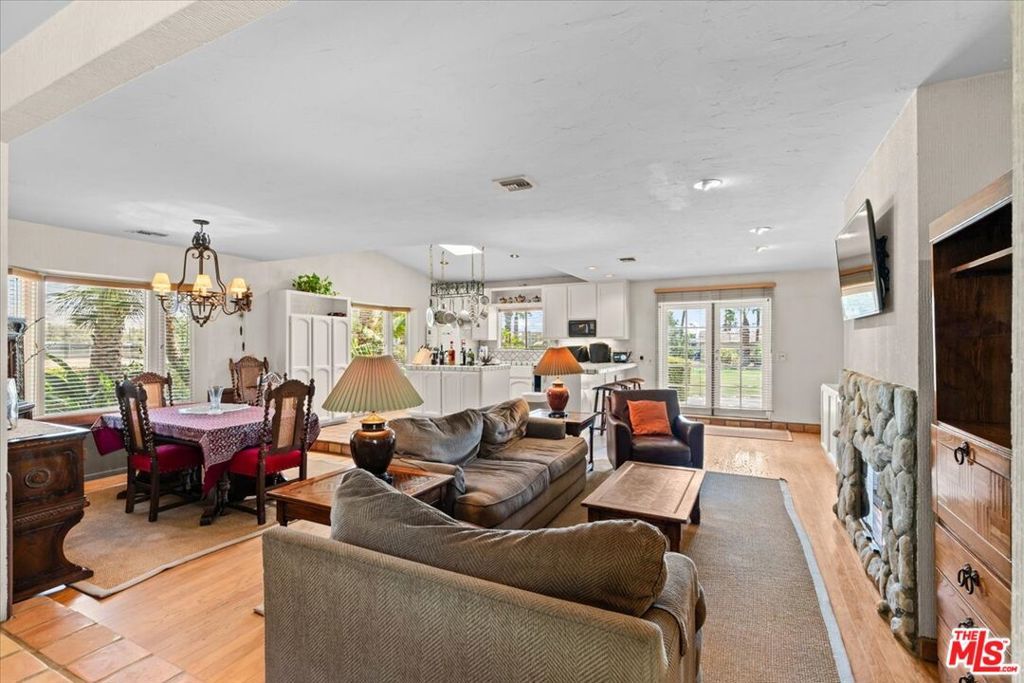 Image 8 of property listing at 41321 Jamaica Sands Drive, Bermuda Dunes, CA 92203