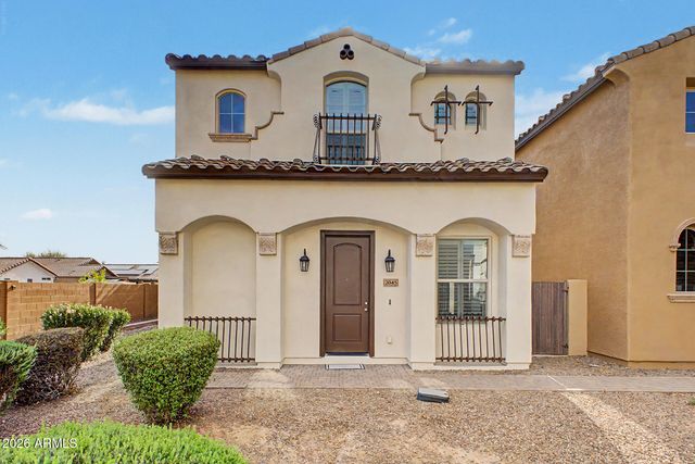 2045 E HEARTWOOD Lane, Phoenix, AZ 85022