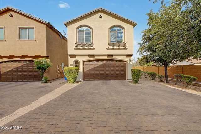 2045 E HEARTWOOD Lane, Phoenix, AZ 85022