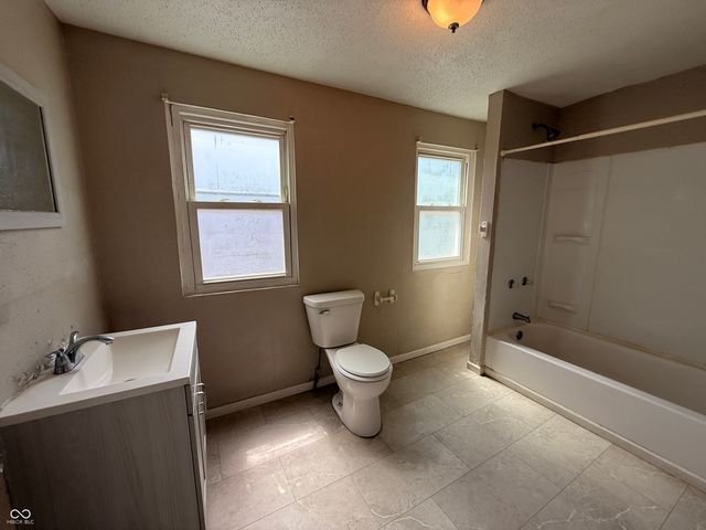 1118 N Mount Street, Indianapolis, IN 46222