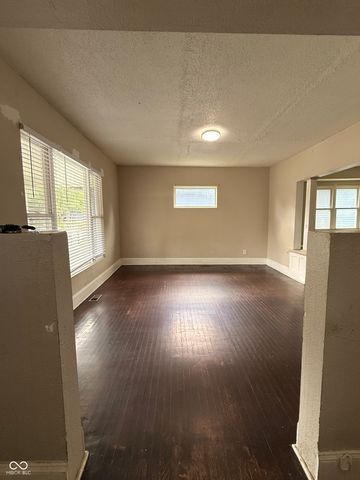 1118 N Mount Street, Indianapolis, IN 46222