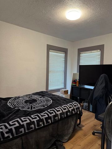 1927 86Th Ave, Oakland, CA 94621