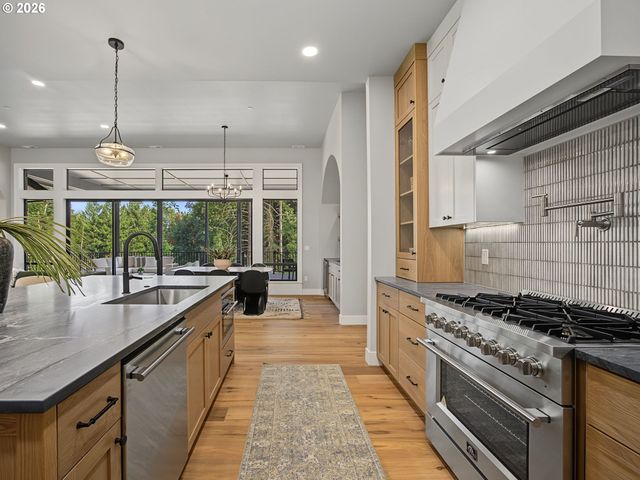12477 Ne HAVEN HILL Way, Aurora, OR 97002