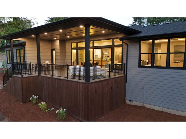 12477 Ne HAVEN HILL Way, Aurora, OR 97002