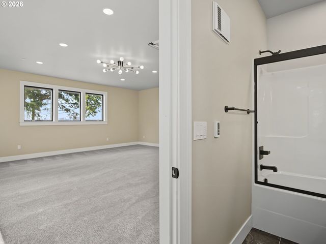 12477 Ne HAVEN HILL Way, Aurora, OR 97002