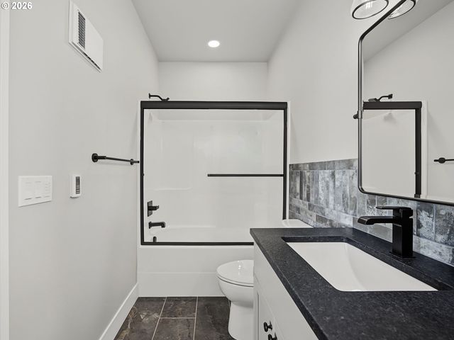 12477 Ne HAVEN HILL Way, Aurora, OR 97002