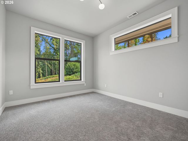 12477 Ne HAVEN HILL Way, Aurora, OR 97002