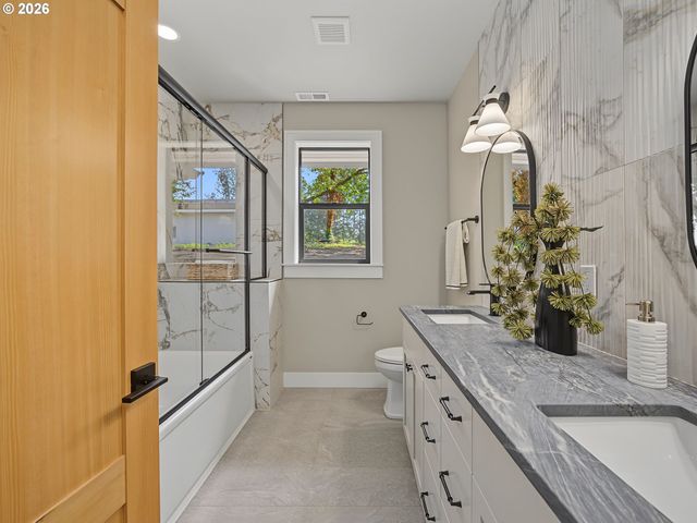 12477 Ne HAVEN HILL Way, Aurora, OR 97002