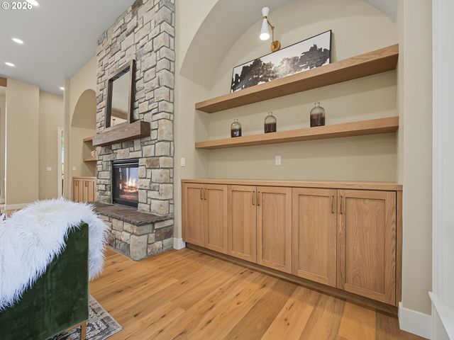 12477 Ne HAVEN HILL Way, Aurora, OR 97002