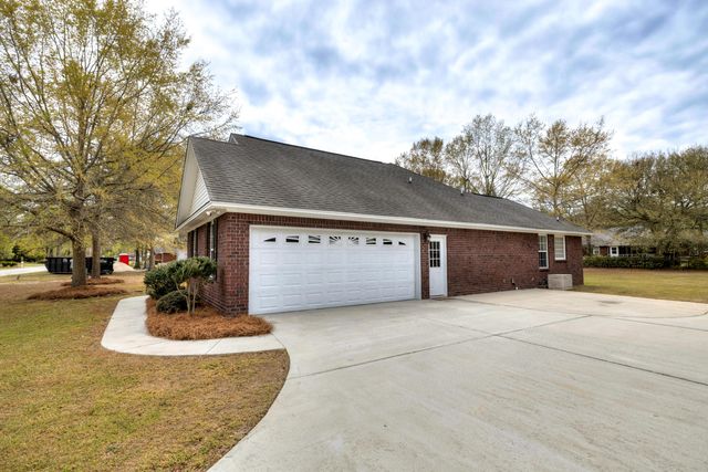 1353 Mckenzie Road, Manning, SC 29102