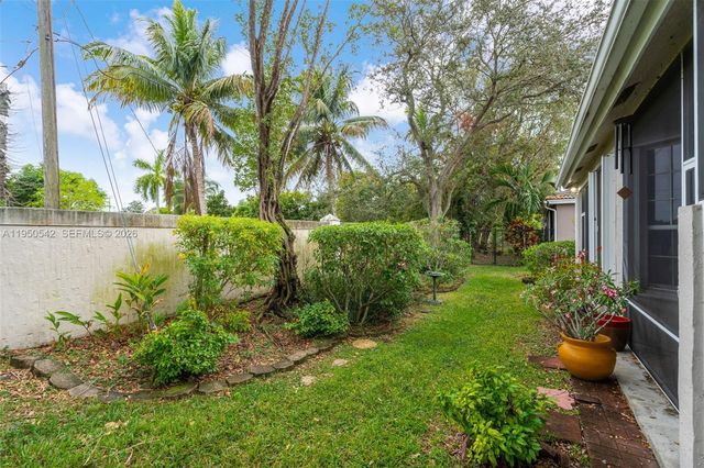 7980 S Aragon Boulevard 2, Sunrise, FL 33322