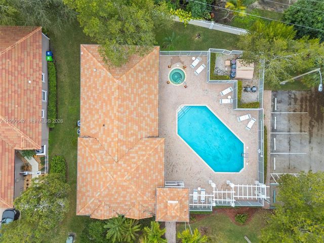 7980 S Aragon Boulevard 2, Sunrise, FL 33322