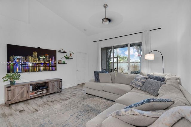 7980 S Aragon Boulevard 2, Sunrise, FL 33322