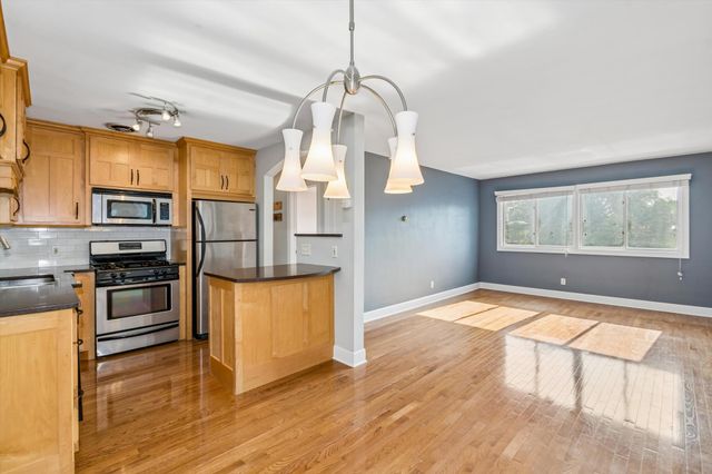 2507 Bryant Avenue S 204, Minneapolis, MN 55405