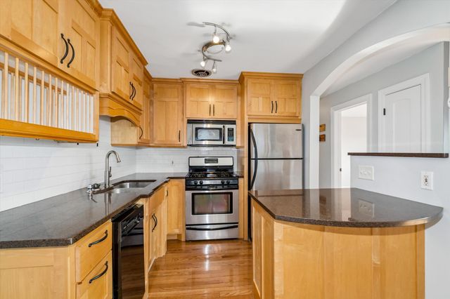 2507 Bryant Avenue S 204, Minneapolis, MN 55405