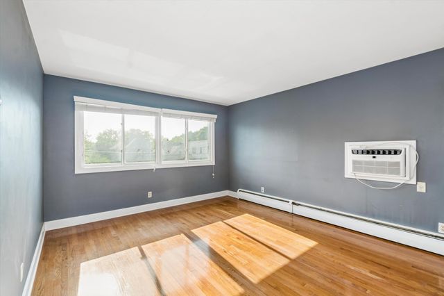 2507 Bryant Avenue S 204, Minneapolis, MN 55405