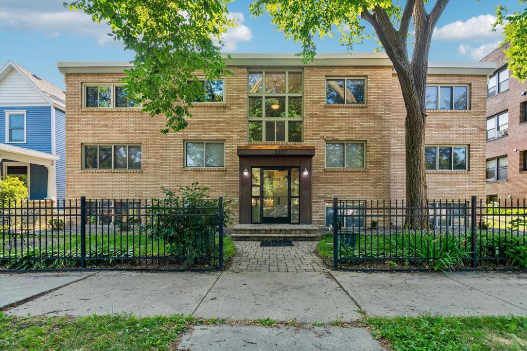 2507 Bryant Avenue S 204, Minneapolis, MN 55405