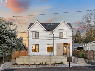 11076 Sw 61st Ave 4, Portland, OR 97219