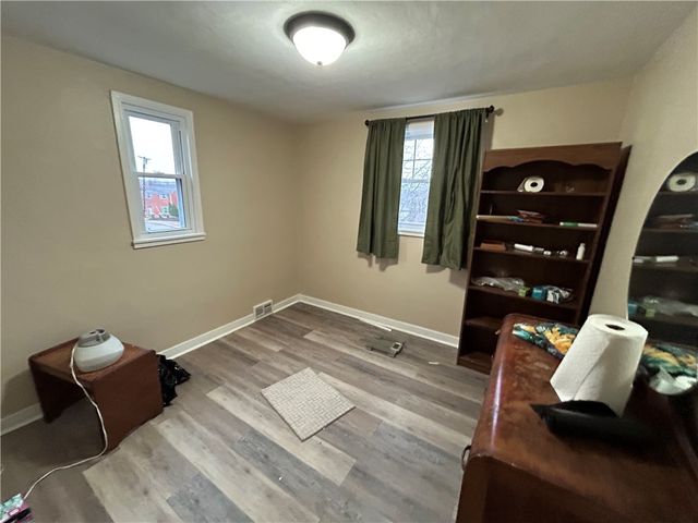 1581 Greencrest Dr, Brookline, PA 15226