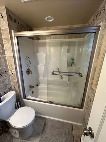 1581 Greencrest Dr, Brookline, PA 15226