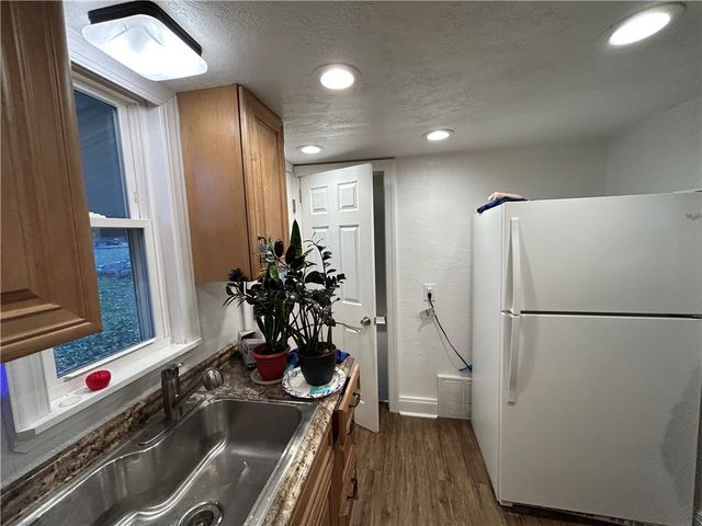 1581 Greencrest Dr, Brookline, PA 15226