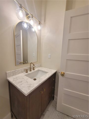884 Main Street 5, Buffalo, NY 14202