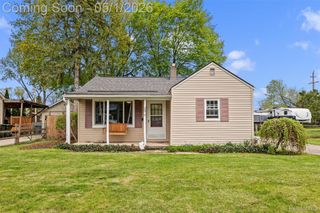 2875 Longview Avenue, Rochester Hills, MI 48307
