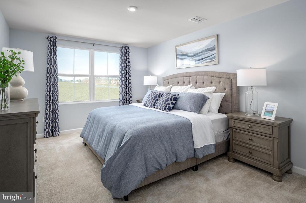 Image 8 of property listing at 61 BRECKENRIDGE DR, Hagerstown, MD 21740