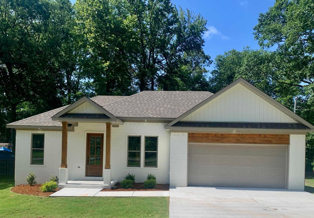 12409 Styles Road, Bauxite, AR 72011