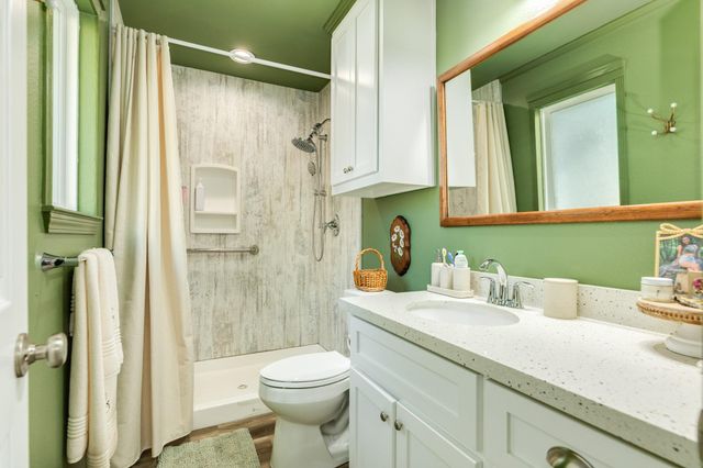 621 S Remington Drive, Angleton, TX 77515