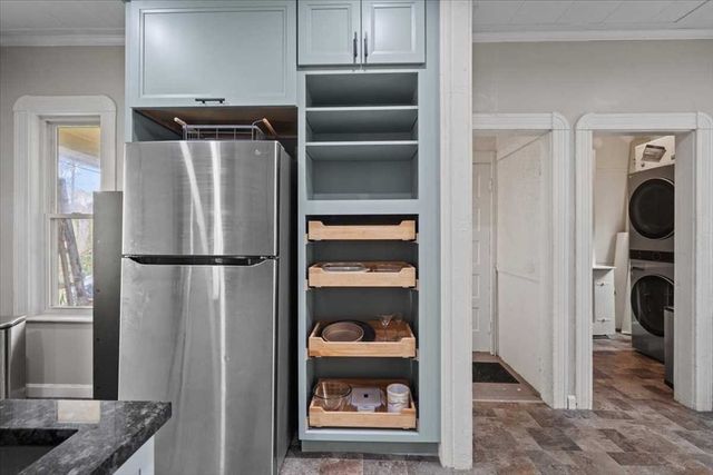 40 Duxbury Rd, Worcester, MA 01605