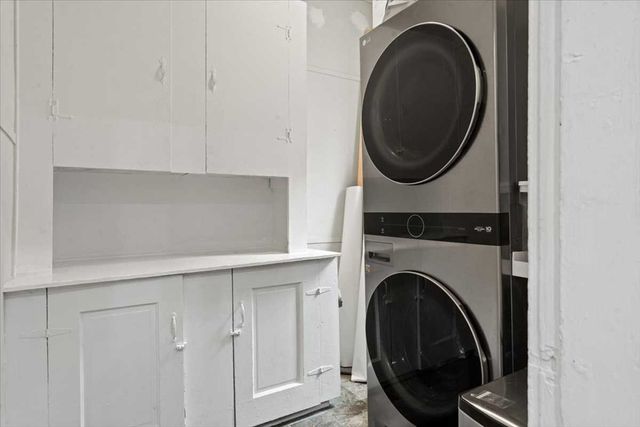 40 Duxbury Rd, Worcester, MA 01605