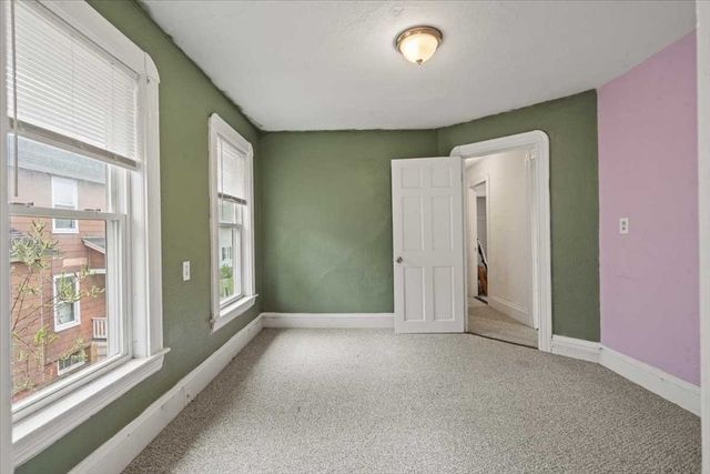 40 Duxbury Rd, Worcester, MA 01605