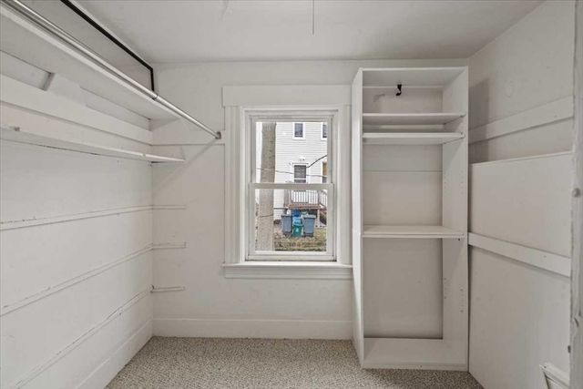 40 Duxbury Rd, Worcester, MA 01605