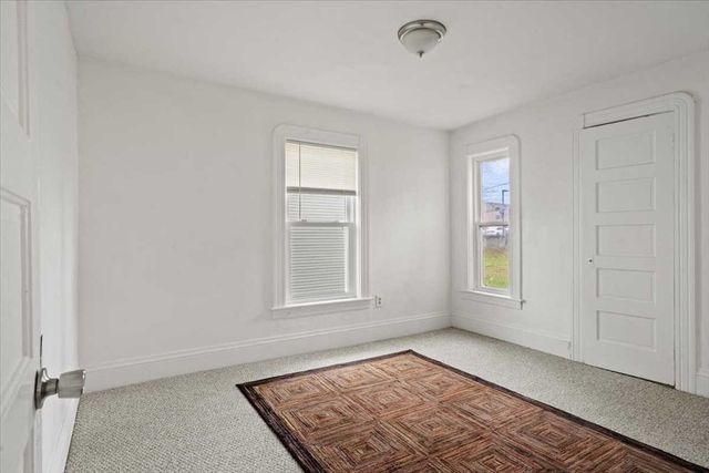 40 Duxbury Rd, Worcester, MA 01605