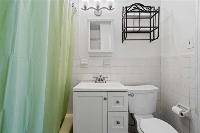 40 Duxbury Rd, Worcester, MA 01605